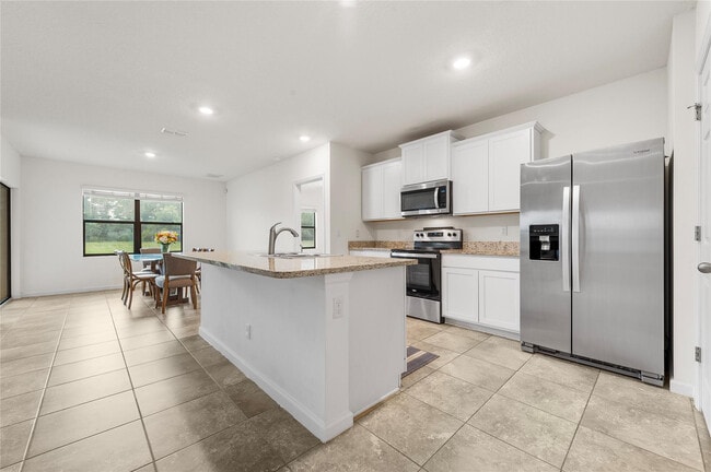 Building Photo - 6295 NW Regent St