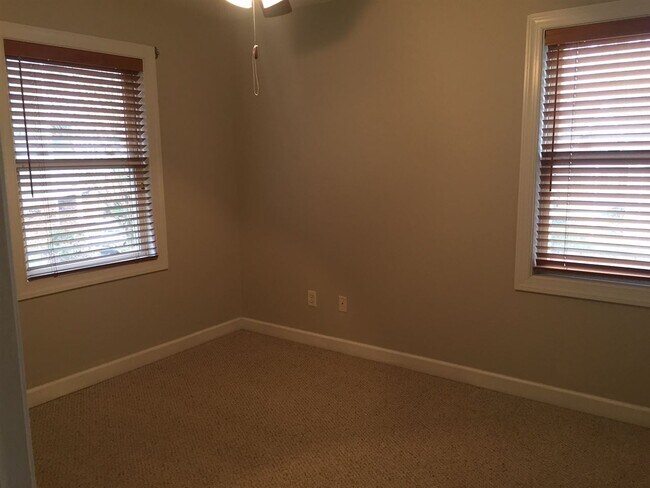 Building Photo - 1288 Chatham Ridge