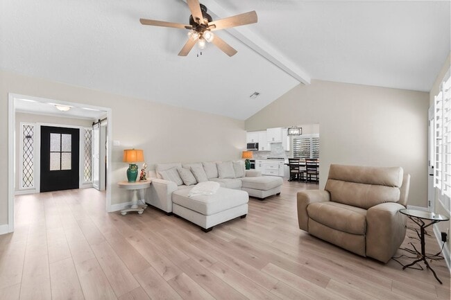 Building Photo - 28814 Holly Hill Dr