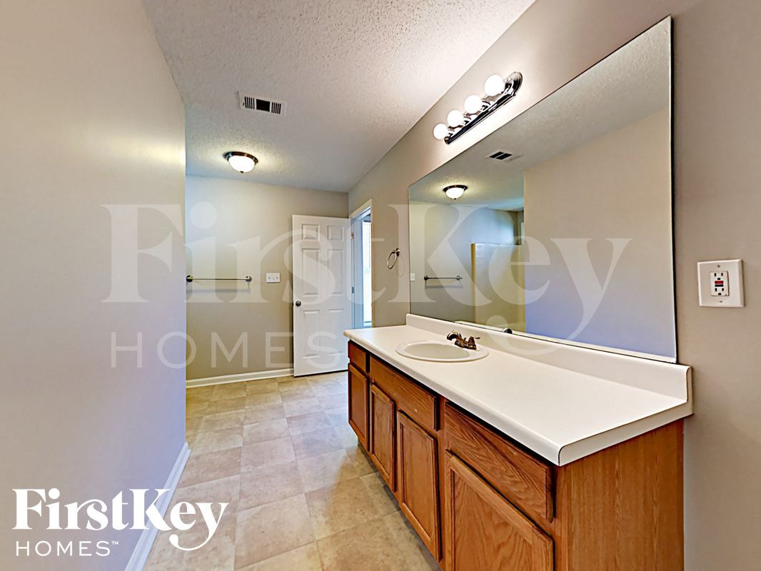 Building Photo - 6958 Mahonia Pl