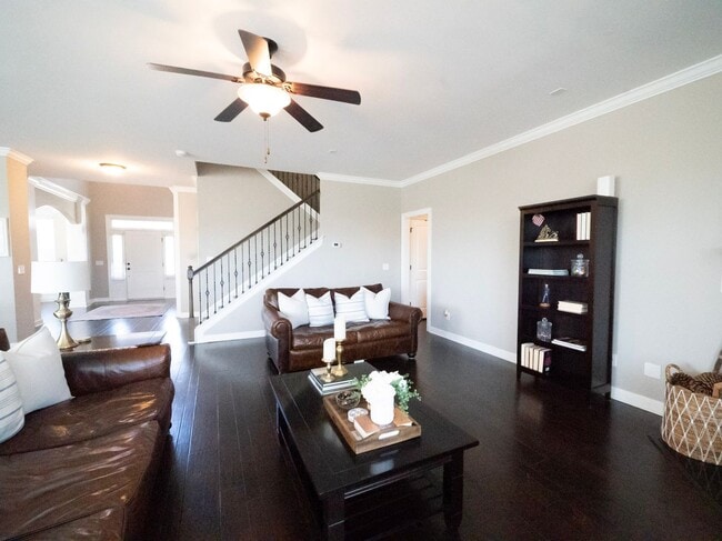 Building Photo - Elegant Richmond Hill Home with Screened Patio & Lagoon Views