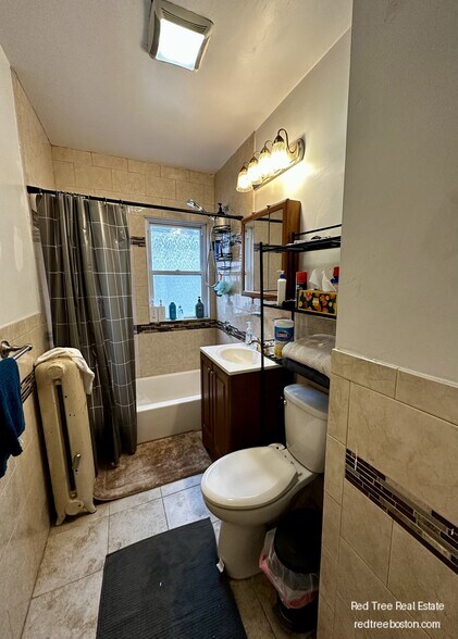 Building Photo - 9 Radnor Rd