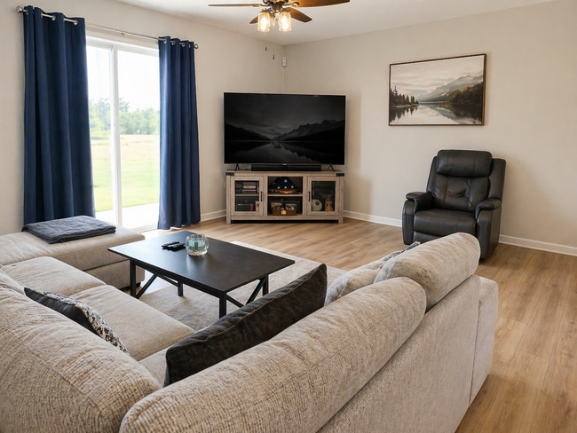 Building Photo - Wonderful Five Bedroom Home Located in a Cozy Neighborhood!