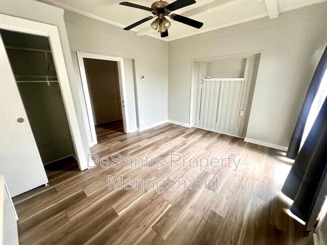 Building Photo - 1632 Steuben St