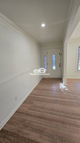 Building Photo - 3582 Cloudland Dr