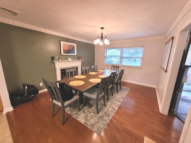 Building Photo - Spacious 5-Bedroom Home in Virginia Beach ...