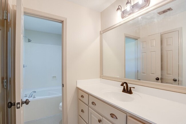 Building Photo - 12525 Indian Springs Rd