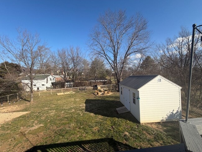 Building Photo - 5826 Railroad Ave