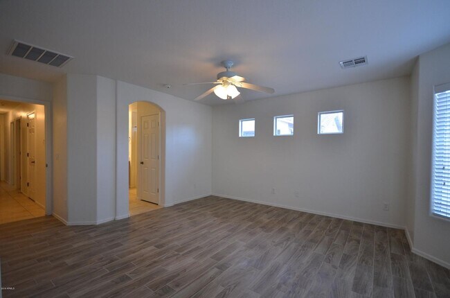 Building Photo - 1478 E Poncho Ln