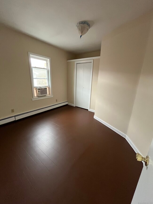 Building Photo - 314 High St