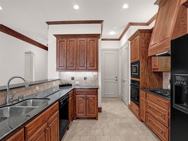 Building Photo - 1832 Hackett Creek Dr