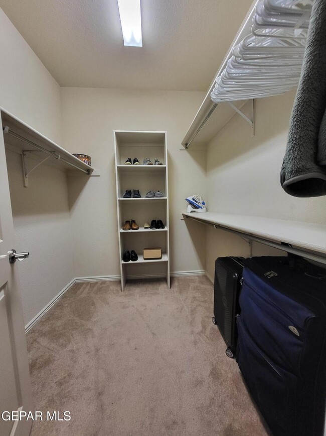 Building Photo - 6354 Franklin View Dr