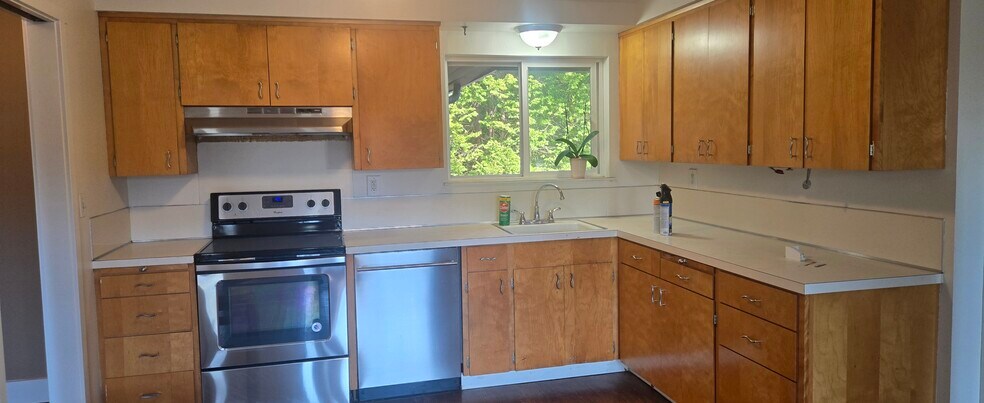 Kitchen - 2020 151st Ave SE