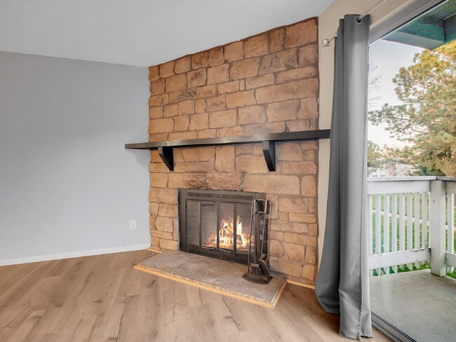 Building Photo - $1,545.95, 2-bed, 2-bath located in Denver with $500 OFF FIRST MONTH'S RENT!