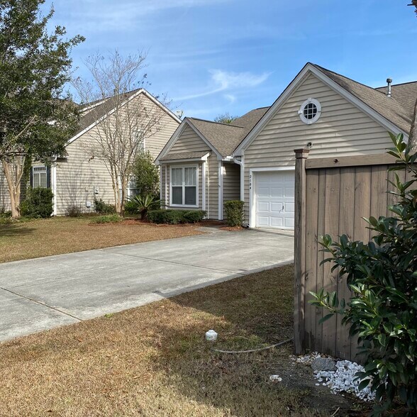 Building Photo - 2104 Baldwin Park Dr