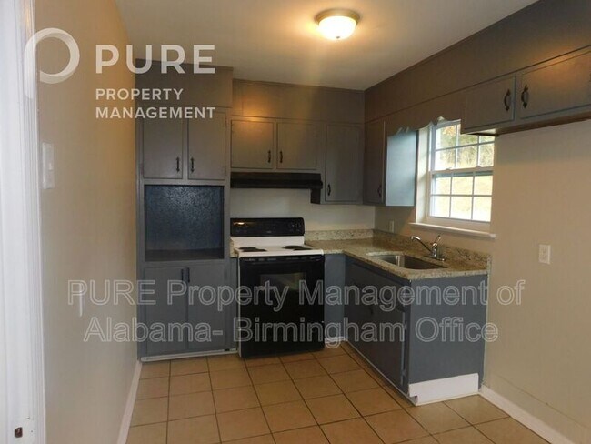 Building Photo - 2028 Progress St