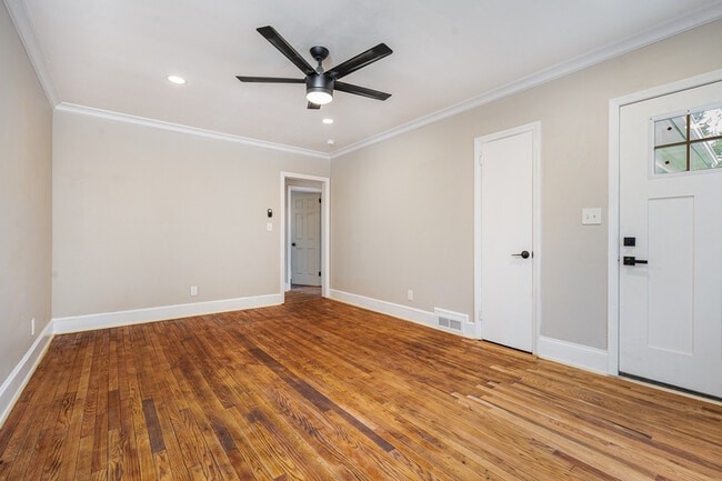 Building Photo - 1600 Flynnwood Dr