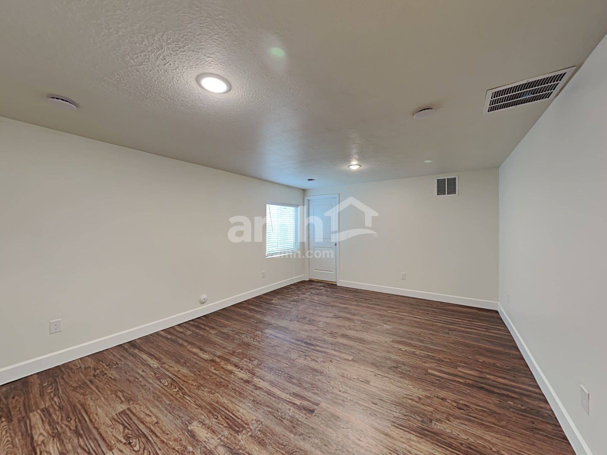 Building Photo - 4418 N Poplar St