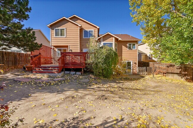 Building Photo - $2,395.00 - 4 Bedrooms, 3.5 Bathrooms, Sin...