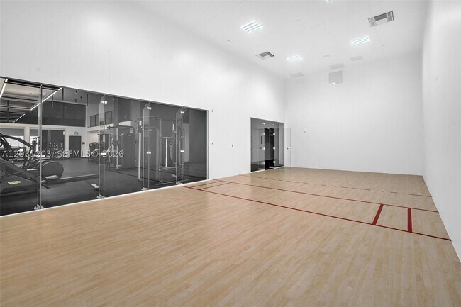 Building Photo - 225 N Miami Ave