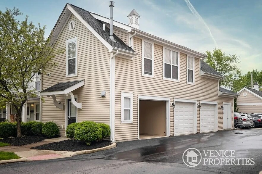 Exterior - 1493 Chambers Rd