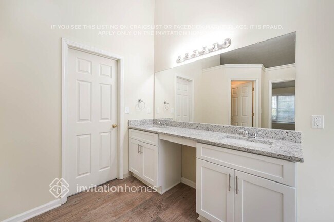 Building Photo - 1429 Fall River Dr