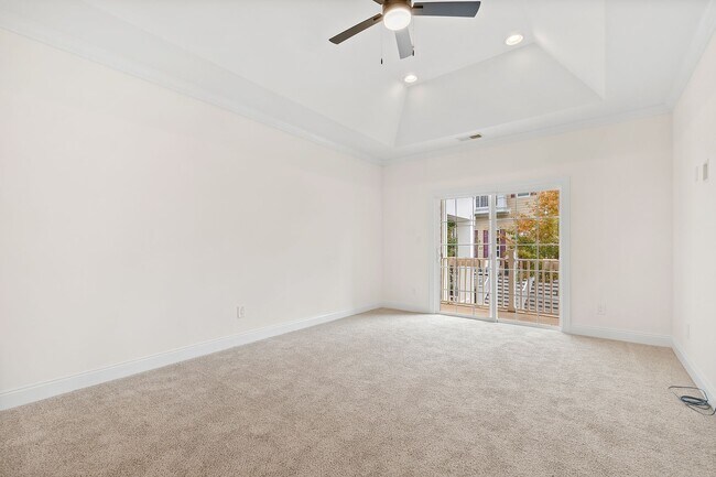 Building Photo - Spacious 3-Bedroom Condo in Prime Raleigh Location!