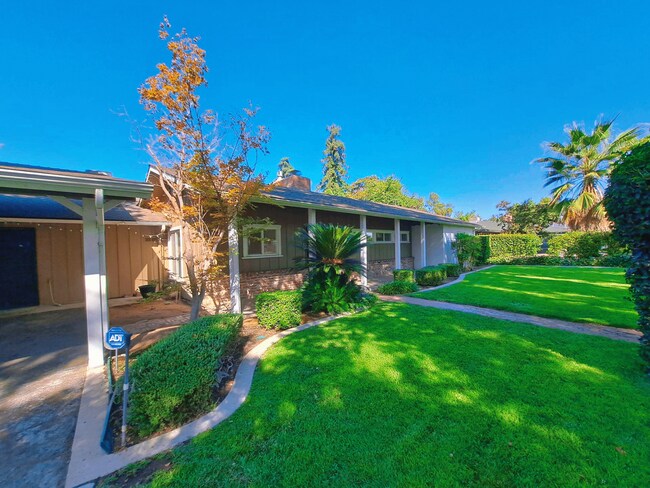 Building Photo - Price lowered & Limited-Time Offer: Get 50% Off Your First Month’s Rent! Beautiful Single Level H...