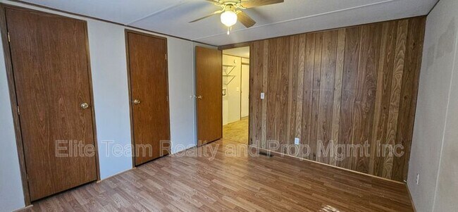 Building Photo - 3103 Cedarvale Rd