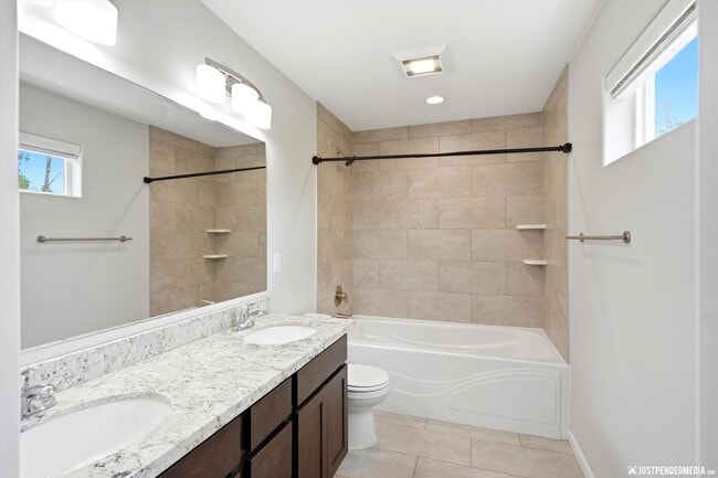 Building Photo - 1553 N Ravens Best Cir