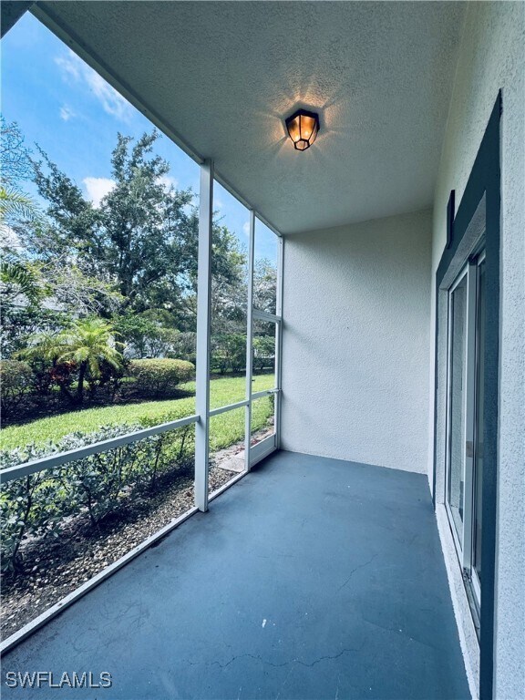 Building Photo - 12101 Santaluz Dr