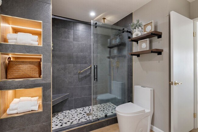Building Photo - Luxurious Remodeled 2 Bedroom 2 Bath Home in Desirable Almaden Community!