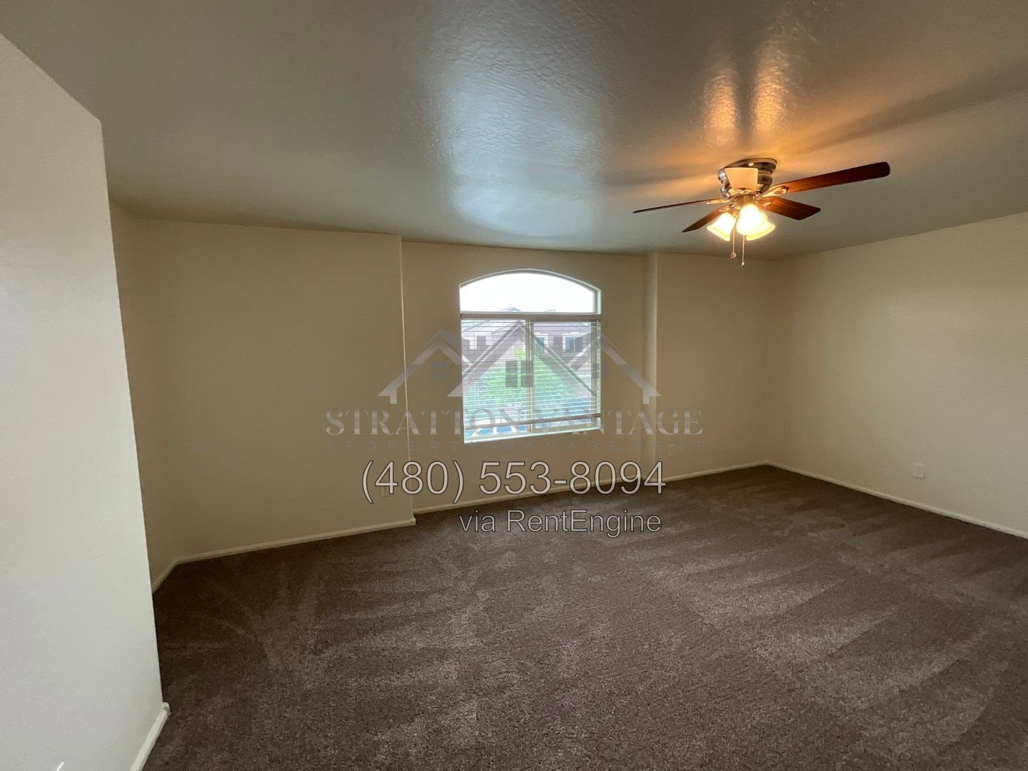 Building Photo - 6112 E Paradise Ln
