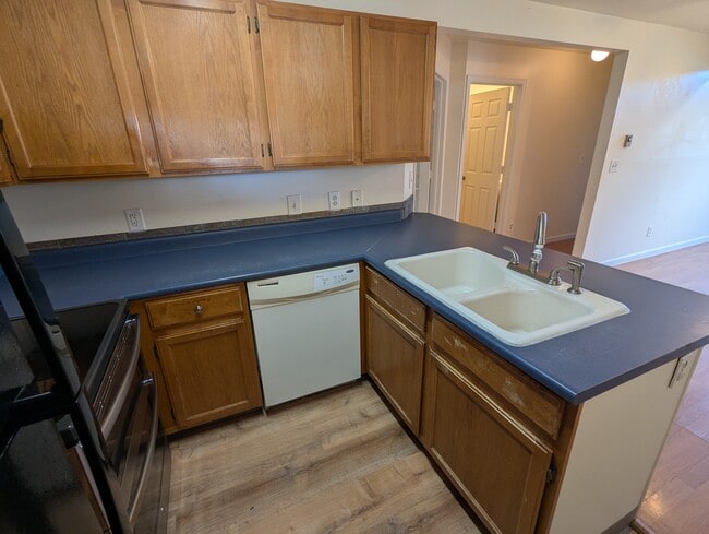 Building Photo - 3531 Windmill Dr