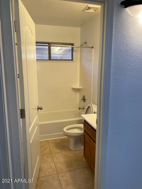 Building Photo - 40882 W Robbins Dr
