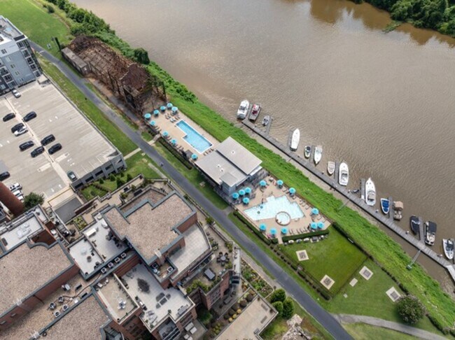 Building Photo - 4820 Old Main St