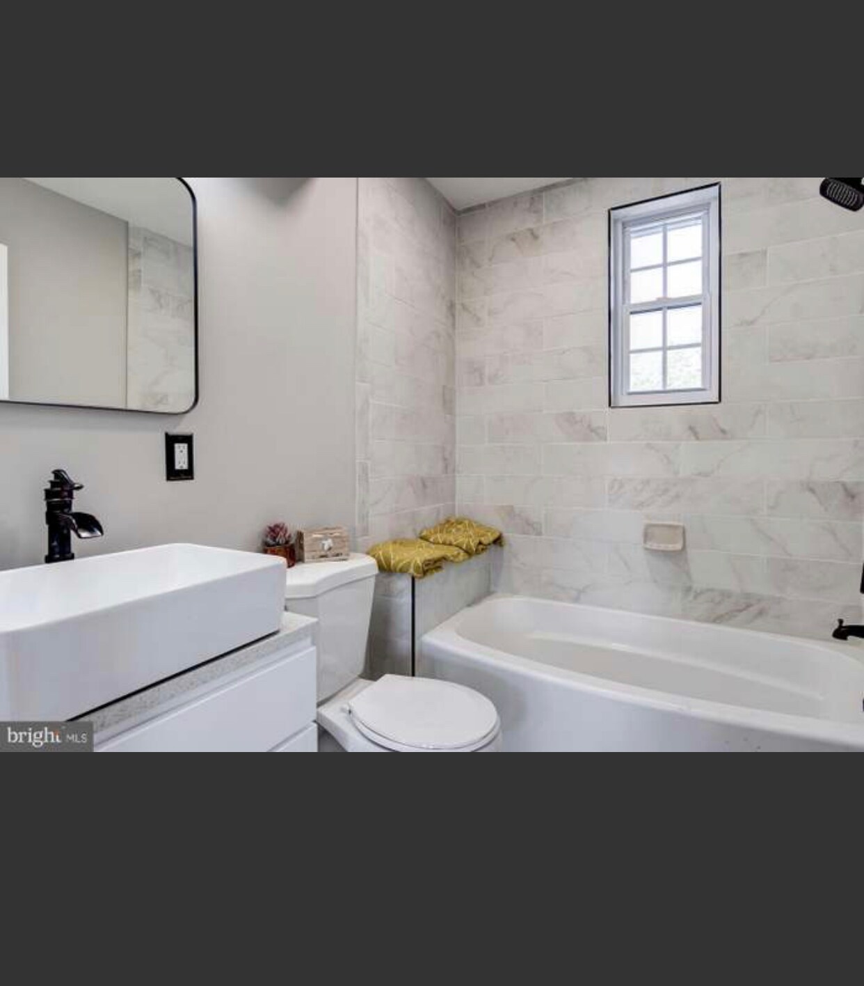 Building Photo - 4208 Fort DuPont Ter SE