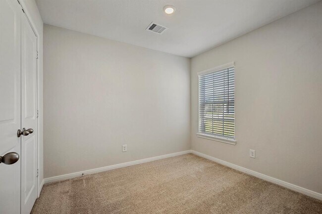 Building Photo - 10422 Red Cardinal Dr