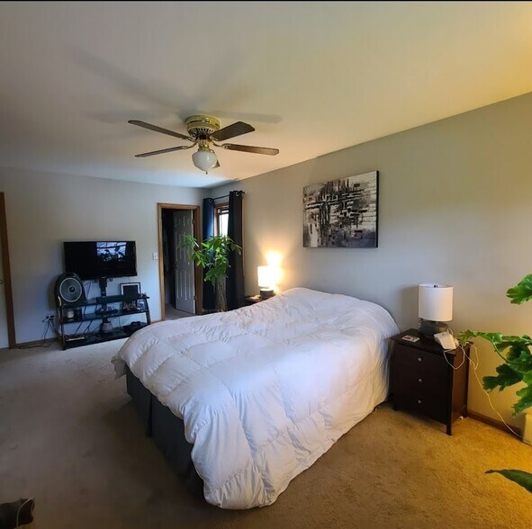 Building Photo - 80 Lower Newtown Rd