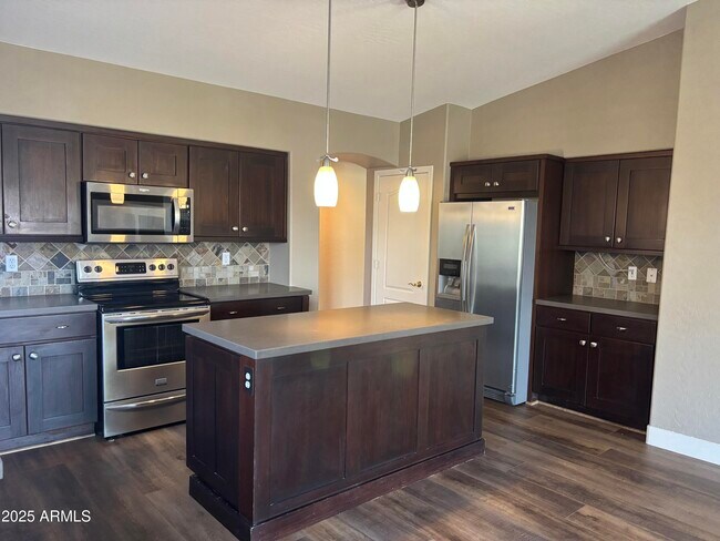 Building Photo - 17553 W Polaris Dr