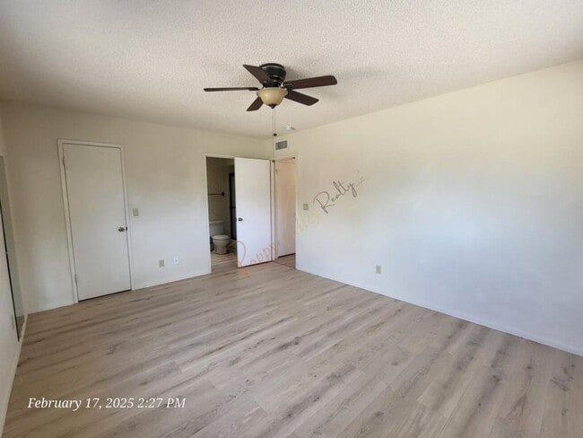Building Photo - 969 Shadow Crest Cir