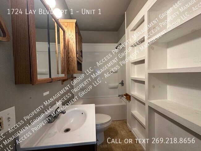 Building Photo - 1724 Lay Blvd