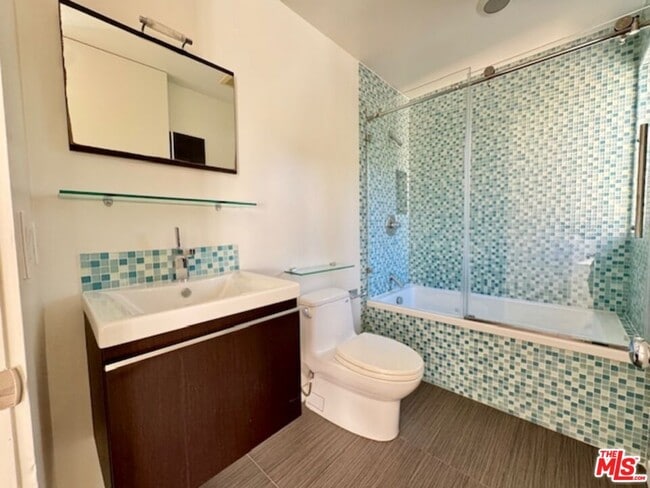 Building Photo - 6441 Bryn Mawr Dr