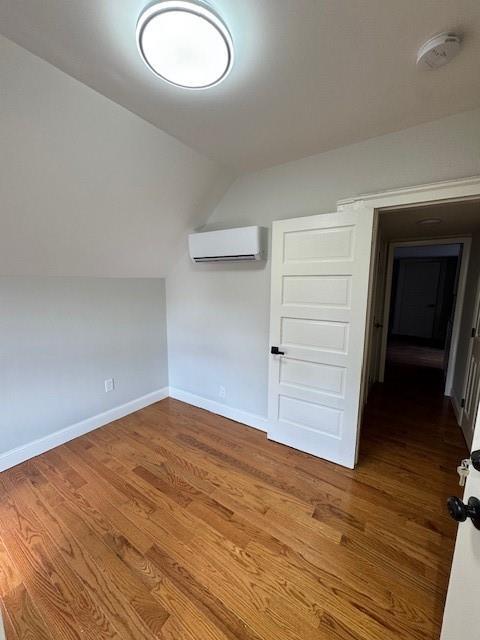 Building Photo - 16 Mayflower St