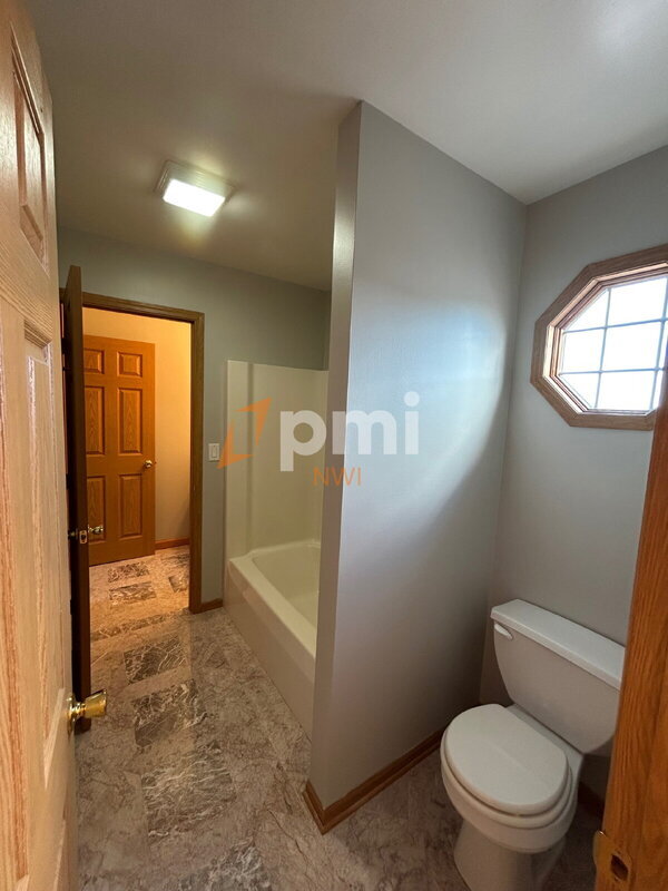 Building Photo - 162 Mallard Pointe Dr