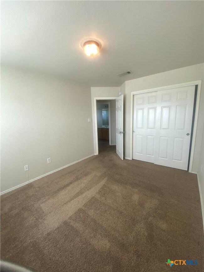 Building Photo - 5311 White Rock Dr