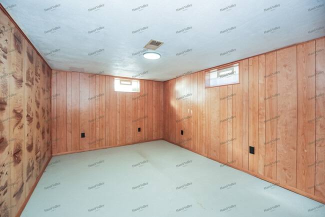 Building Photo - 707 Stanford Ave