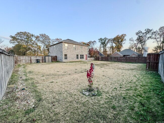 Building Photo - 36 Talladega Loop