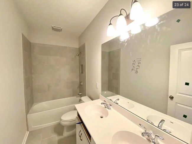 Building Photo - 166 Fieldbrook Xing