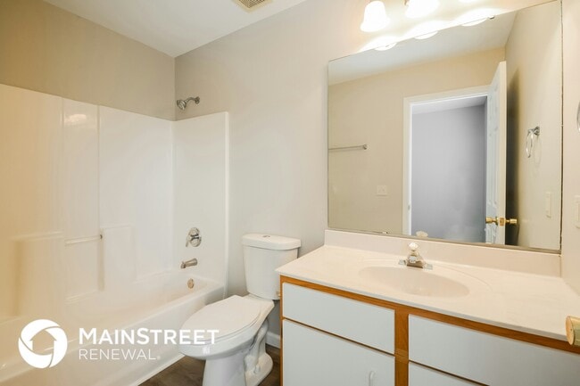 Building Photo - 1017 Providence Pointe Dr